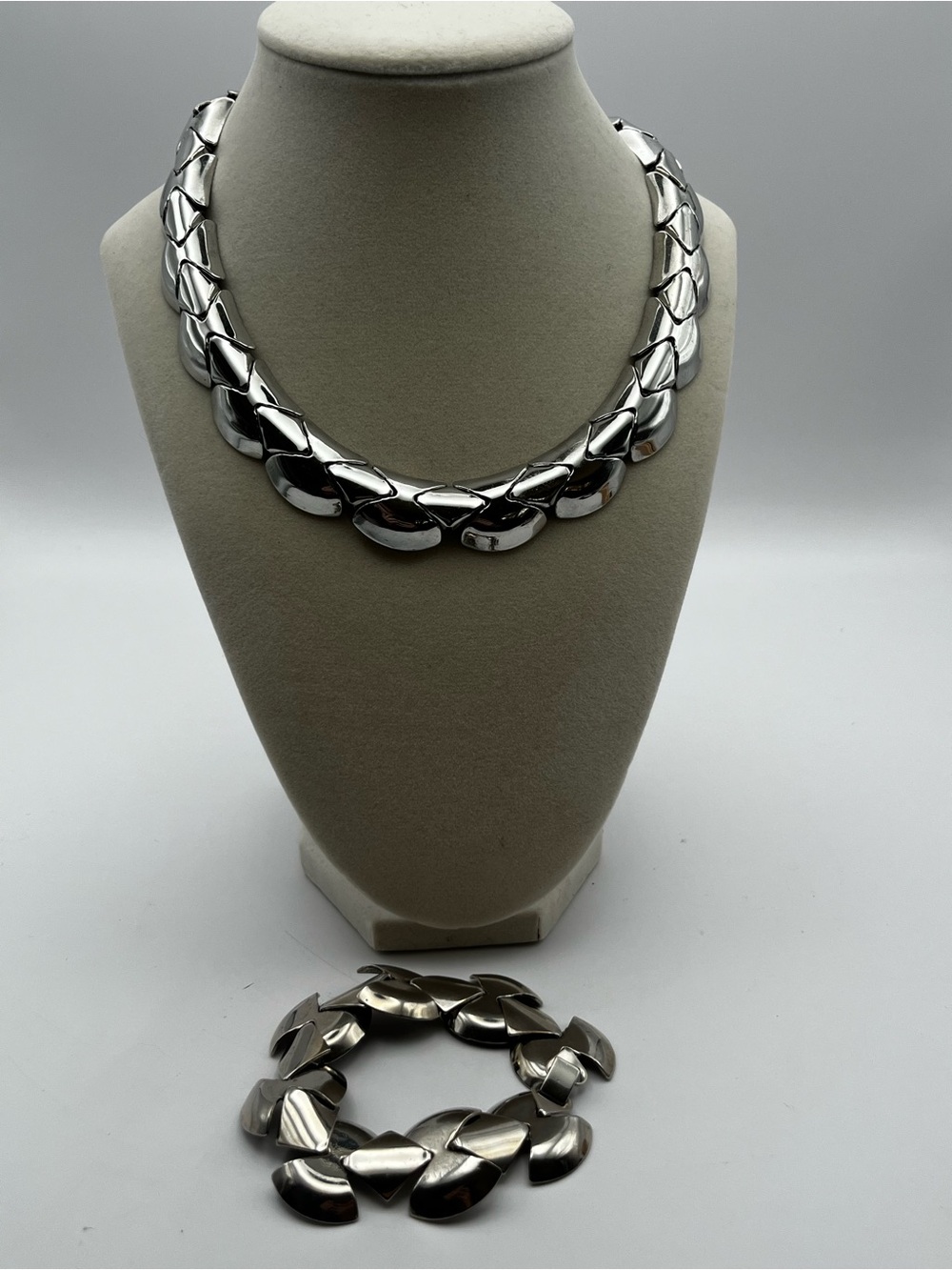 ✨ Bold Chunky Silver Tone Necklace & Bracelet Set ✨